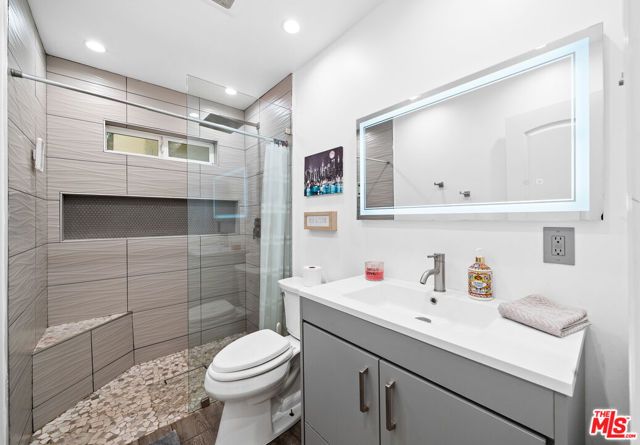 6159 Debs Avenue, Woodland Hills (los Angeles), CA 91367