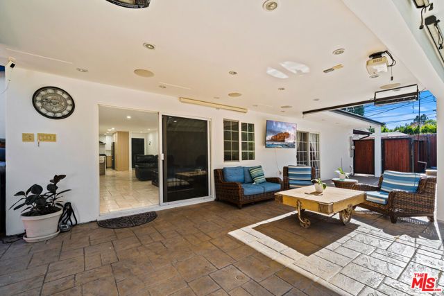 6159 Debs Avenue, Woodland Hills (los Angeles), CA 91367