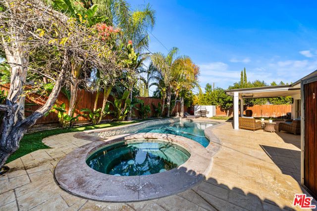 6159 Debs Avenue, Woodland Hills (los Angeles), CA 91367