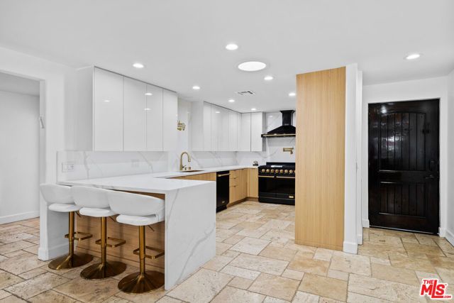 6159 Debs Avenue, Woodland Hills (los Angeles), CA 91367