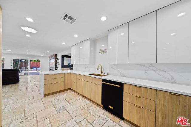 6159 Debs Avenue, Woodland Hills (los Angeles), CA 91367