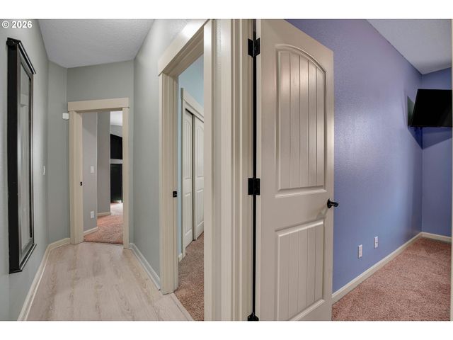 1068 Se KINGFISHER Ln, Gresham, OR 97080