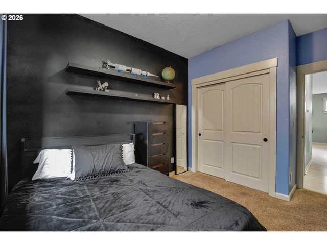 1068 Se KINGFISHER Ln, Gresham, OR 97080