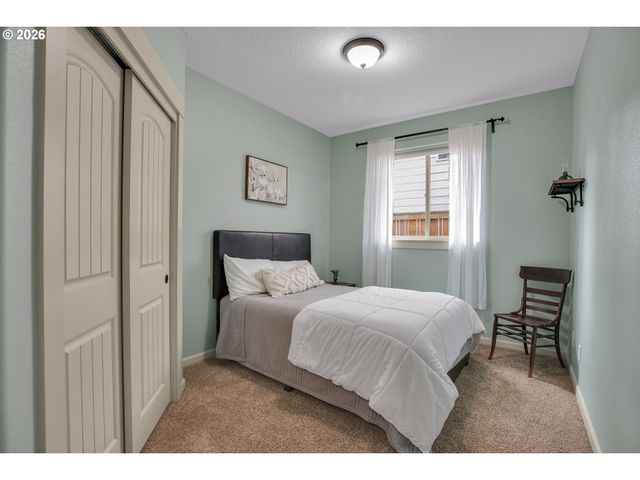 1068 Se KINGFISHER Ln, Gresham, OR 97080