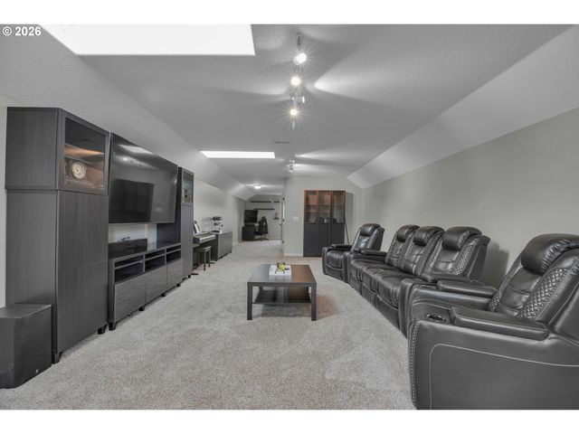 1068 Se KINGFISHER Ln, Gresham, OR 97080