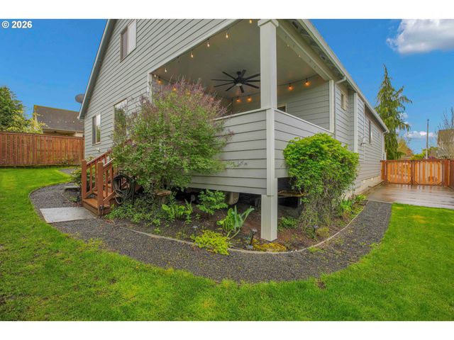 1068 Se KINGFISHER Ln, Gresham, OR 97080