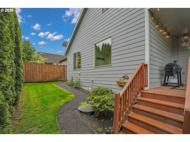 1068 Se KINGFISHER Ln, Gresham, OR 97080