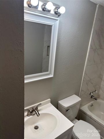 209 Brookview Road, Statesville, NC 28625