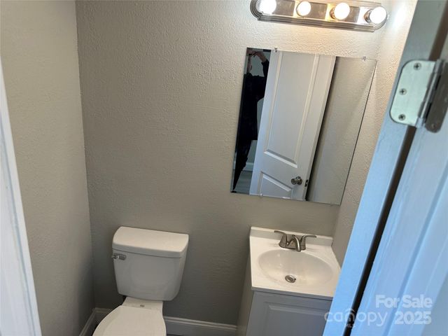 209 Brookview Road, Statesville, NC 28625