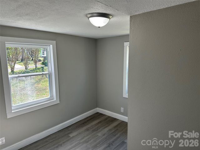 209 Brookview Road, Statesville, NC 28625