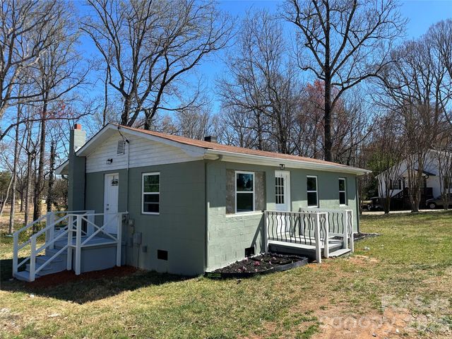 209 Brookview Road, Statesville, NC 28625