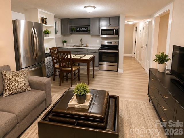 209 Brookview Road, Statesville, NC 28625