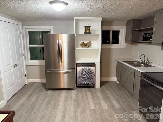 209 Brookview Road, Statesville, NC 28625