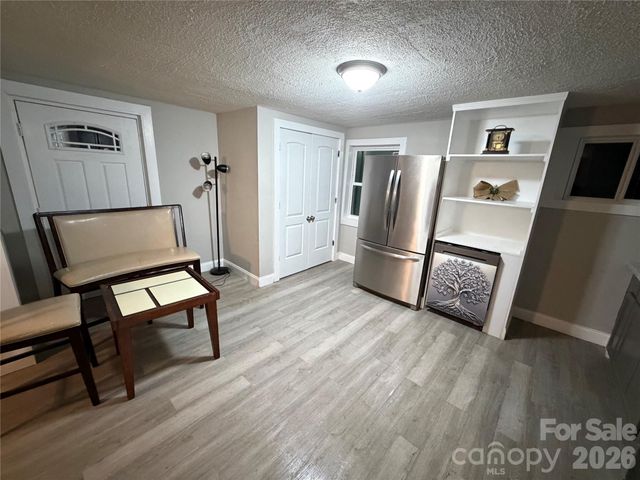 209 Brookview Road, Statesville, NC 28625