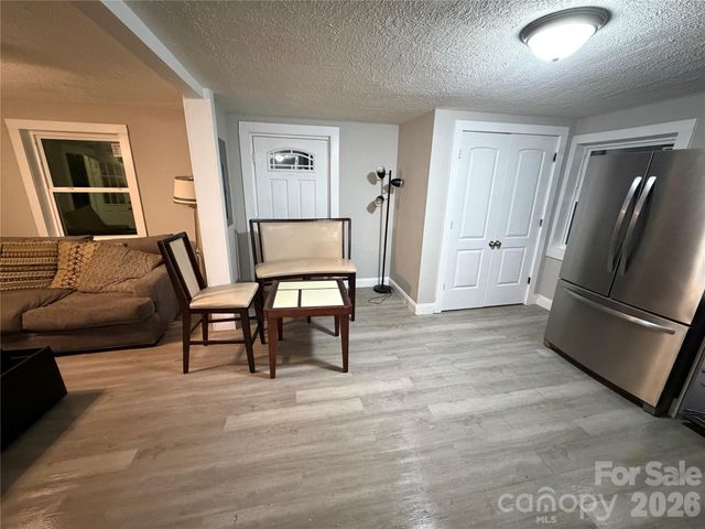 209 Brookview Road, Statesville, NC 28625
