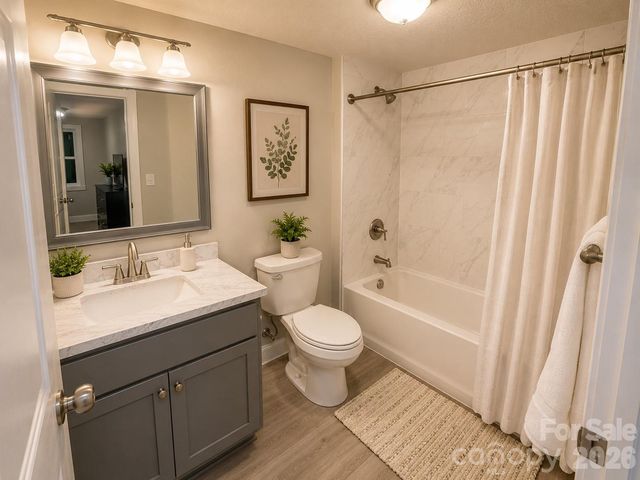 209 Brookview Road, Statesville, NC 28625