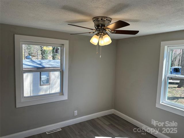 209 Brookview Road, Statesville, NC 28625