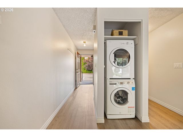 3404 19TH Ave 101, Forest Grove, OR 97116