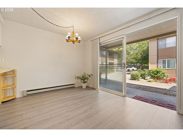 3404 19TH Ave 101, Forest Grove, OR 97116