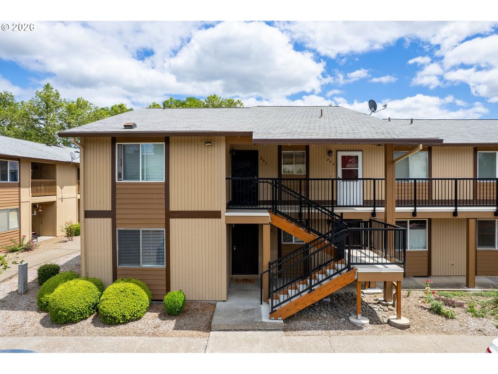 3404 19TH Ave 101, Forest Grove, OR 97116