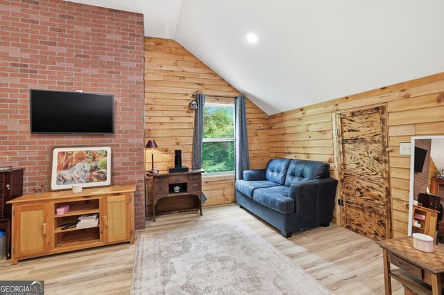 60 Cady Lane, Cleveland, GA 30528