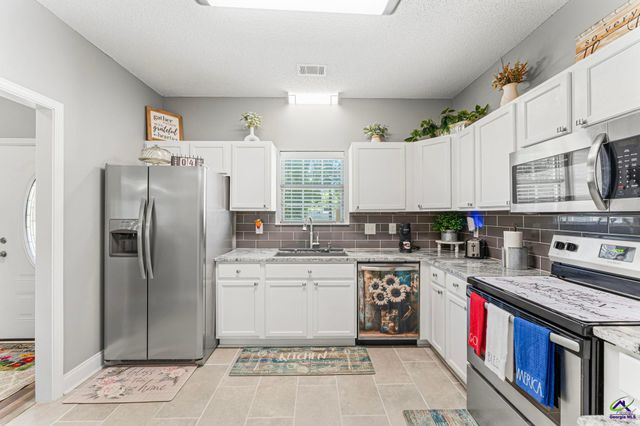 127 Feagin Mill Road, Warner Robins, GA 31088