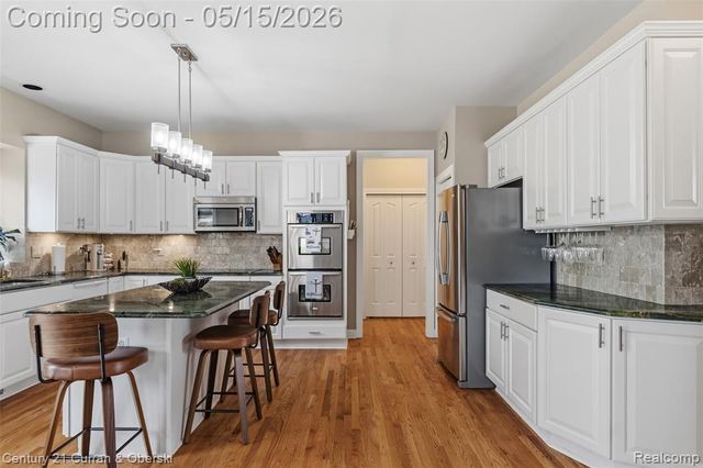 11687 E Hills Drive, Plymouth, MI 48170