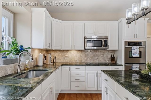 11687 E Hills Drive, Plymouth, MI 48170