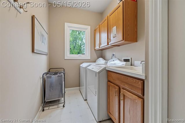 11687 E Hills Drive, Plymouth, MI 48170