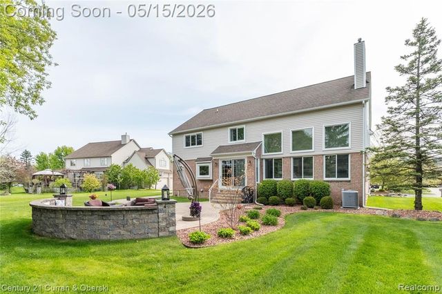11687 E Hills Drive, Plymouth, MI 48170
