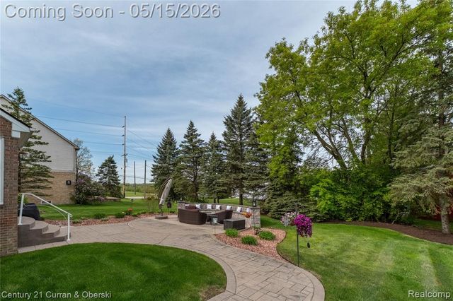 11687 E Hills Drive, Plymouth, MI 48170