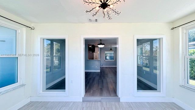 432 NW 103rd St, Miami, FL 33150