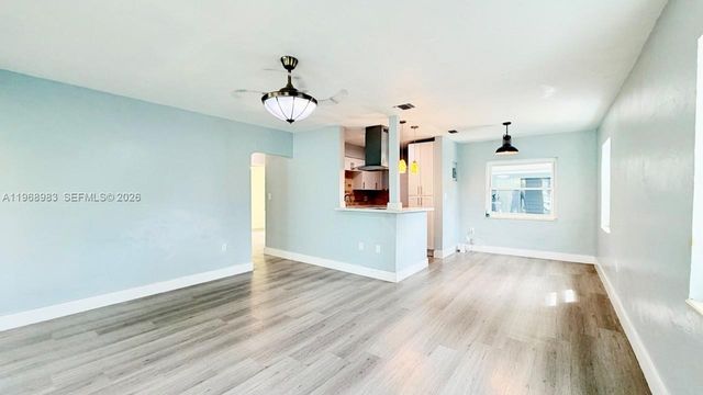 432 NW 103rd St, Miami, FL 33150