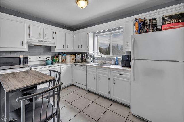 5200 Royalton Road 9B, North Royalton, OH 44133