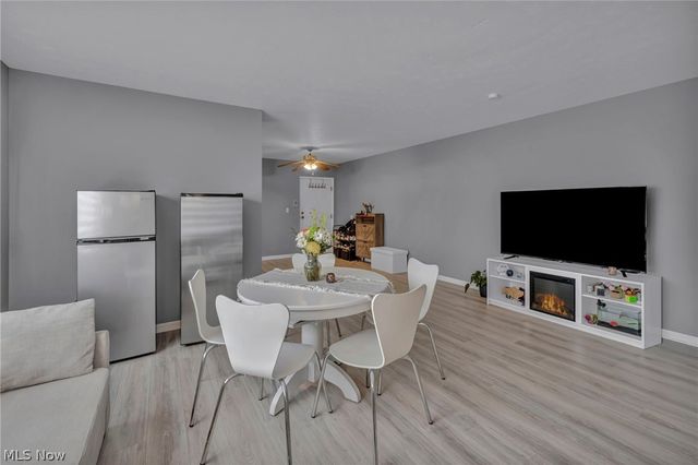 5200 Royalton Road 9B, North Royalton, OH 44133