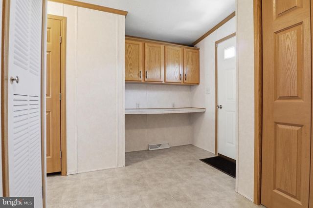 124 LISA CIR, York, PA 17406