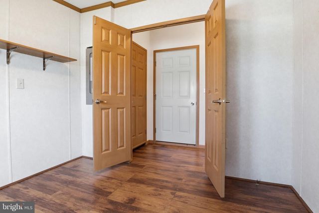 124 LISA CIR, York, PA 17406