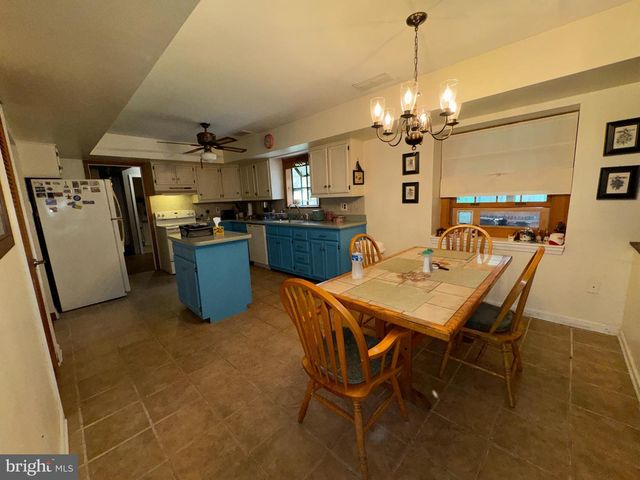110 THORNWOOD DR, Marlton, NJ 08053