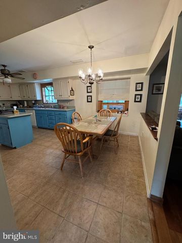 110 THORNWOOD DR, Marlton, NJ 08053