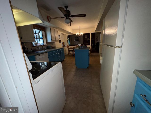 110 THORNWOOD DR, Marlton, NJ 08053