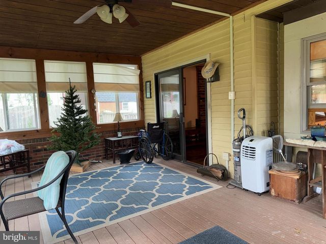 110 THORNWOOD DR, Marlton, NJ 08053