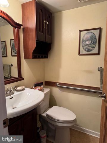 110 THORNWOOD DR, Marlton, NJ 08053