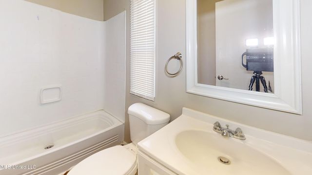 3930 Edwards Place Road, Hernando, MS 38632
