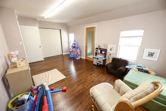 511 3rd St SE, Minot, ND 58701