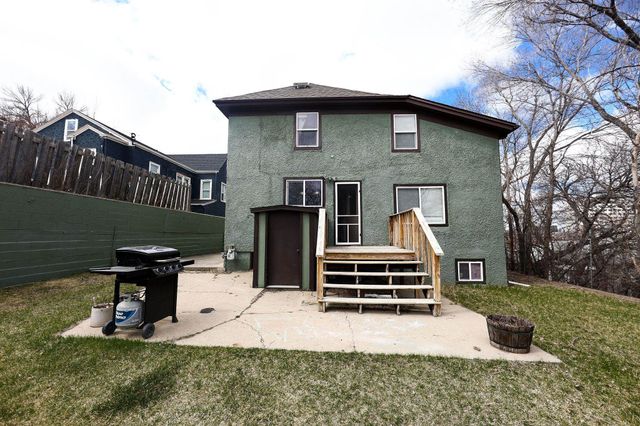 511 3rd St SE, Minot, ND 58701