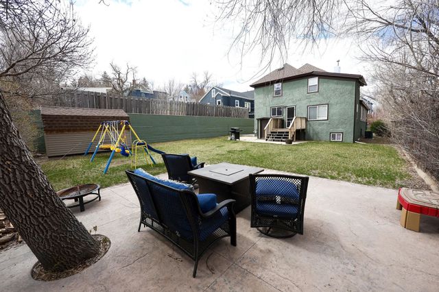 511 3rd St SE, Minot, ND 58701