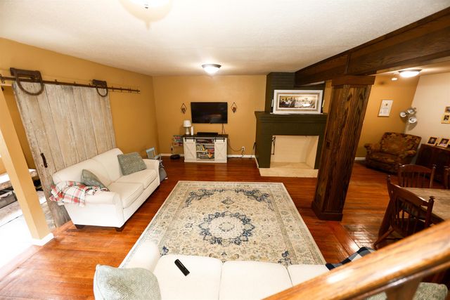 511 3rd St SE, Minot, ND 58701