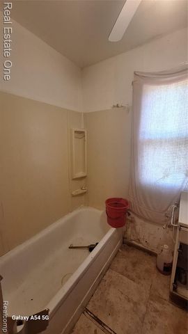 28214 Eton Street, Westland, MI 48186