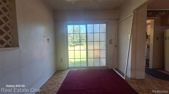 28214 Eton Street, Westland, MI 48186