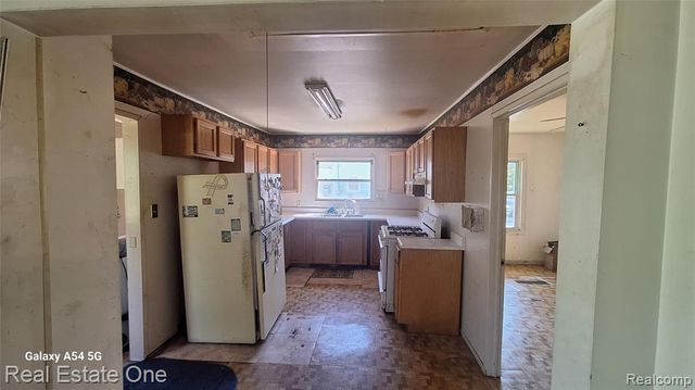 28214 Eton Street, Westland, MI 48186